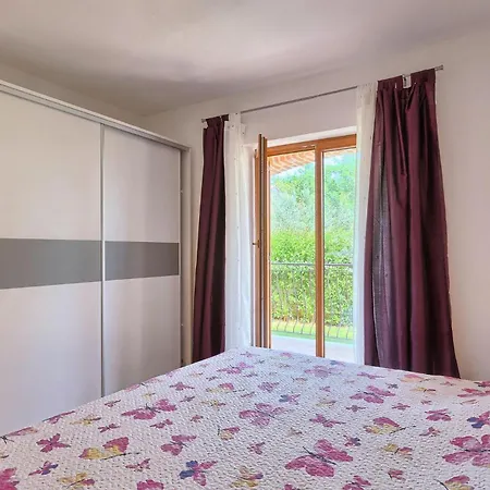 Jenny Holiday home *